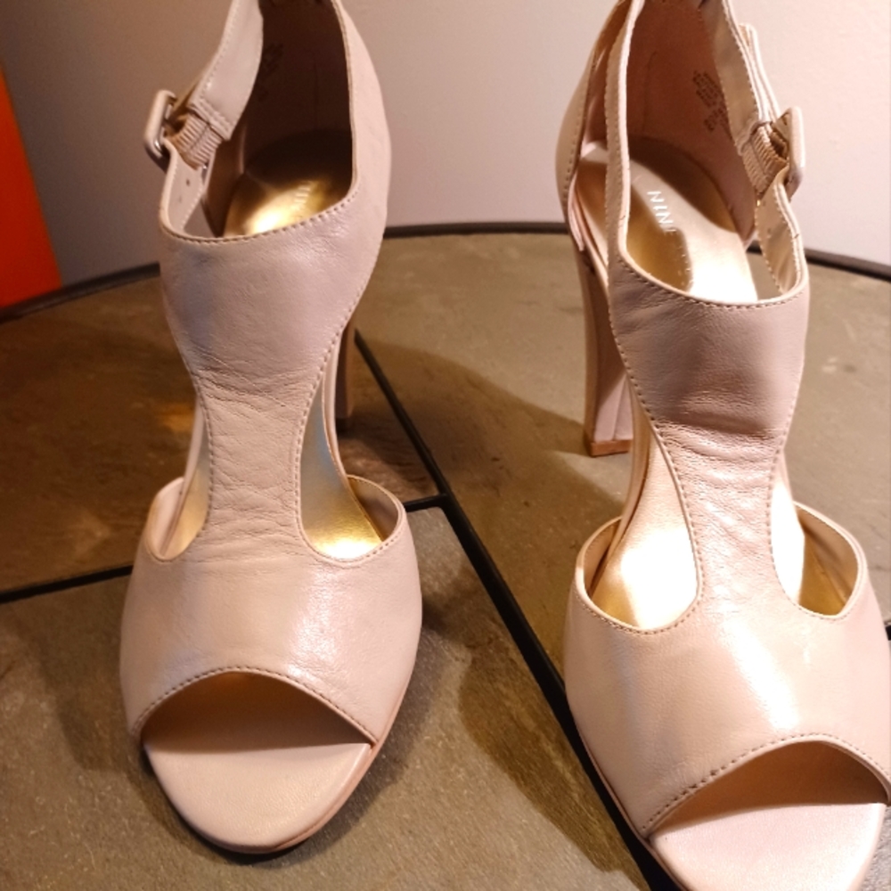 Natural Soft Leather Nine West heels